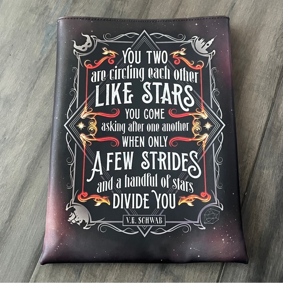 Illumicrate Collections A Darker Shade of Magic Handful of Stars Book Sleeve - Picture 2 of 5